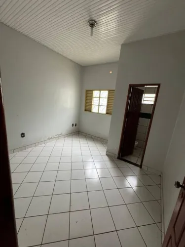 Vendo 5 casas na Vila Santa Helena próximo Av. Leste Oeste - Goiânia - Go