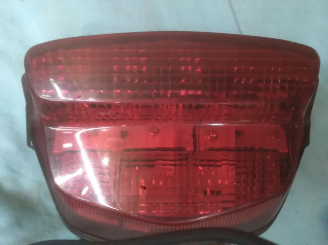 Lanterna traseira cbr 1000 Honda 