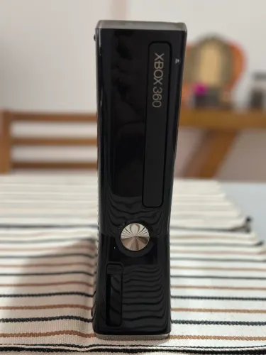 Xbox 360 + acessórios + jogos (Defeito)