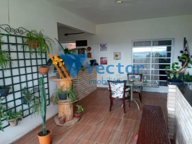 Casa a venda localizada em Biritiba Mirim!