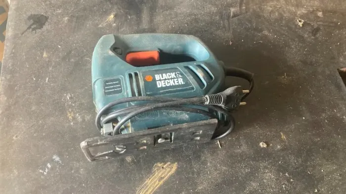 Serra "com defeito" tico-tico Black & Decker
