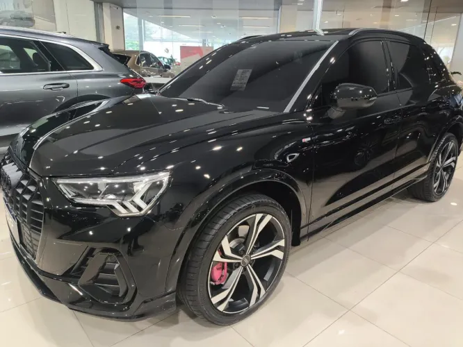 Audi Q3 Perf. Black 2.0 TFSI Tiptr. Quattro 2024