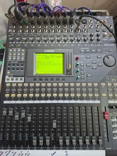Mesa de Som yamaha 01v96i
