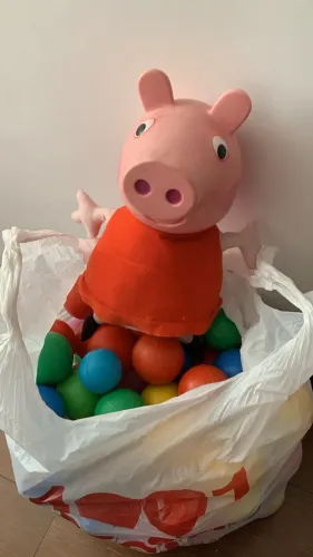 Bolinhas de plastico e Peppa
