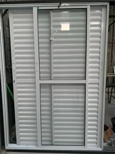 Porta Balcão 3 Folhas 2,10 x 2,00 - Design Moderno e Funcional | NOVA R$ 2.350,00