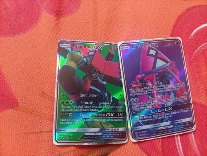 Vendo baralho pokémon com cartas FULL ART EM INGLES