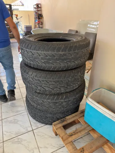 Pneu 285/70R17 Firemax AT