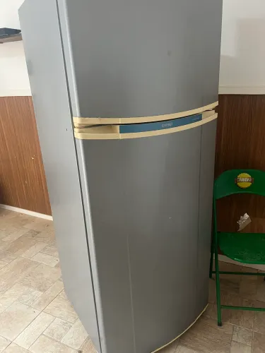 Geladeira, trocar motos