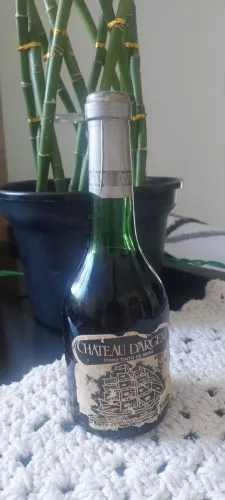 Vinho antigo de 1974 , envelhecido 52 anos