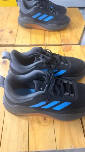 Vendo tênis da adidas original