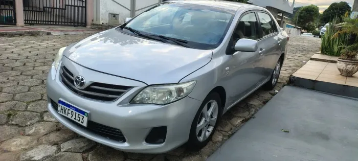 Toyota Corolla GLI 1.8 Flex 16V Mec. 2012