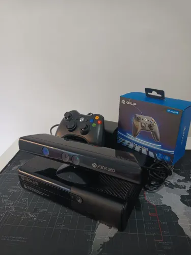 Xbox 360 Superslim - Desbloqueado + Kinect