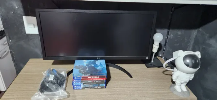 Monitor LG ultrawide 1ms de resposta + Jogos de Ps4 e 1 de ps3 Steel book 