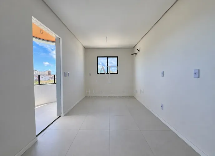 Apartamento novo com entrega próxima! 03 quartos sendo uma suíte e duas varandas!