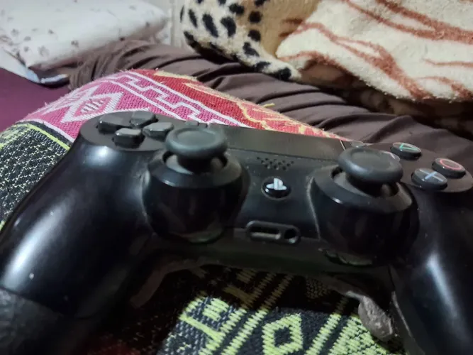 Controle ps4 usado stelf gamer para jogos de FPS com capa anti aderência pra suor 