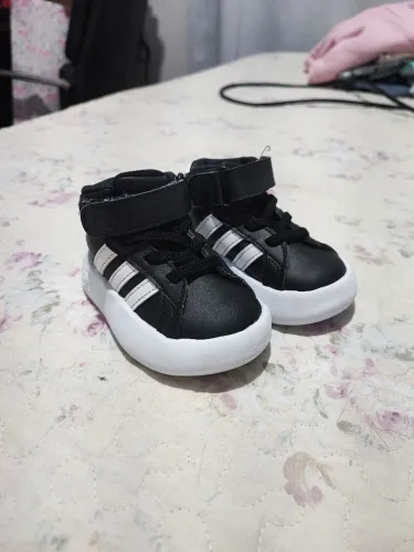 Tênis Adidas infantil unissex 