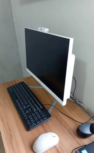 Computador All-in-One American - Intel Core i7 / 8GB RAM / SSD 240GB / Windows 11