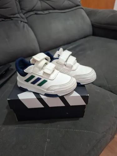Tenis adidas infantil menino
