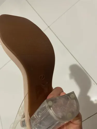 Sandalia salto transparente - USADO APENAS 1 VEZ - MUITO NOVO