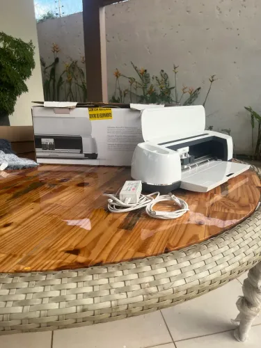 Vende-se máquina de cor inteligente Cricut Maker