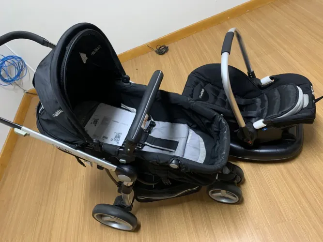 Carrinho Kiddo + bebê conforto + base