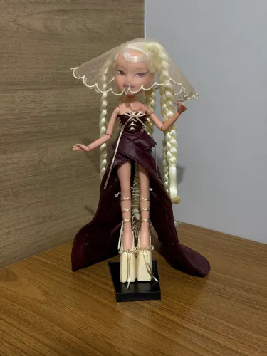 BONECA BRATZ JADE