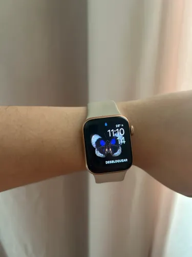 Apple Watch SE rose 40 mm