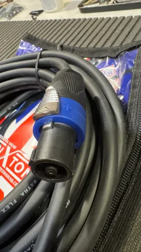 Cabo de áudio Speakon de 9 metros para caixa de som