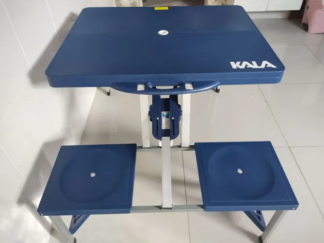 Mesa Dobrável Vira Maleta Com Banquetas 