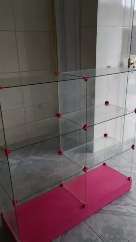 Vendo uma vitrine.