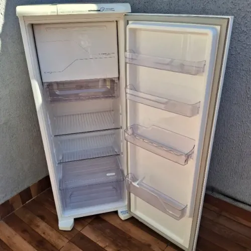 Geladeira Frost free 350 litros