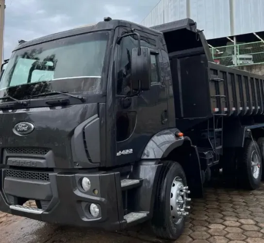 Ford Cargo 2422 2012 6x2 caçamba basculante