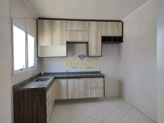 Casa para Aluguel com 4 Dormitórios planejados, sendo 1 Suíte no Condomínio Park Village n
