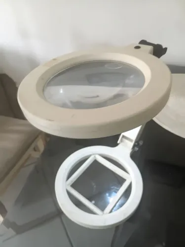 Lupa grande de led