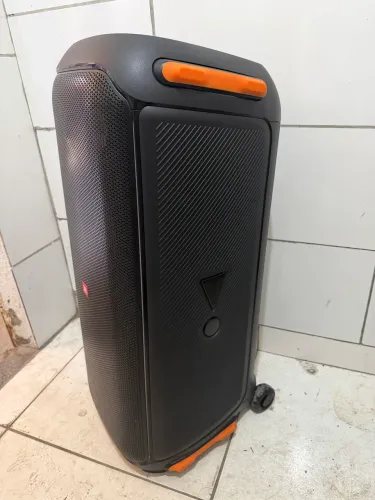 Vendo caixa jbl 710 800 wats grande topada novinha