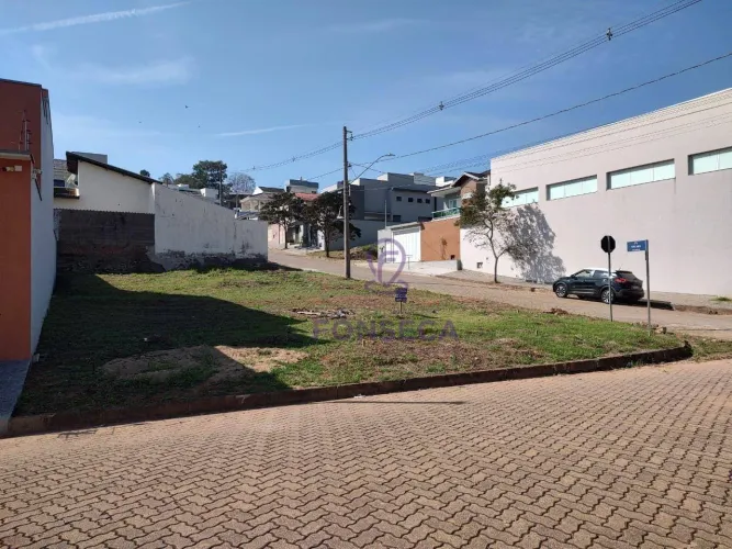 Terreno à venda, 357 m² por R$ 330.000 - Pousada dos Campos III - Pouso Alegre/MG