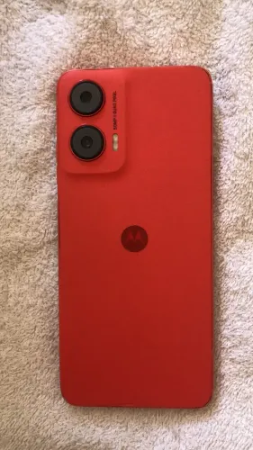 IPHONE 8 plus 128 G 550$ / MOTO G 35 5G 256G 650