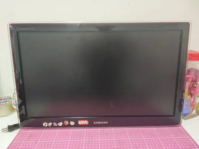 Monitor TV Samsung SyncMaster P2470HN de 24 polegadas