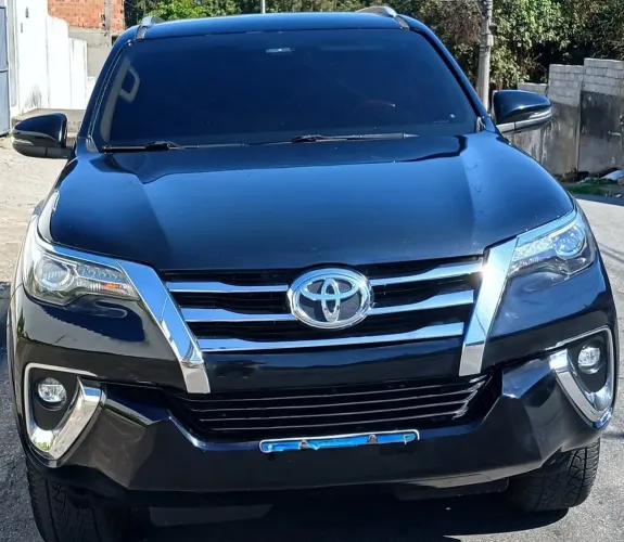 Toyota Hilux SW4 SRX 4X4 2.8 TDI 16V Dies. Aut. 2019