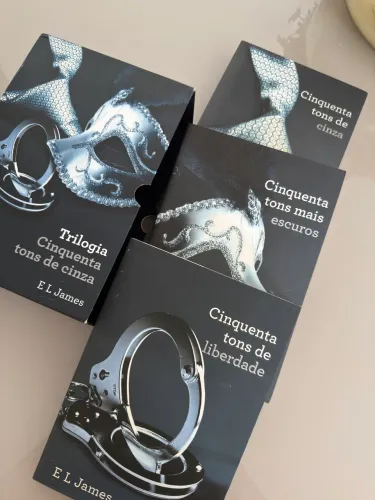 Trilogia Cinquenta tons de cinza