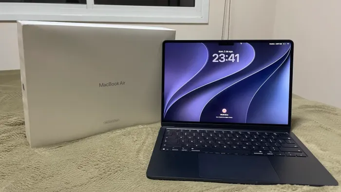 ? MacBook Air M5 24GB/512GB | Apple Certified Refurbished | 100% Bateria | Garantia Apple