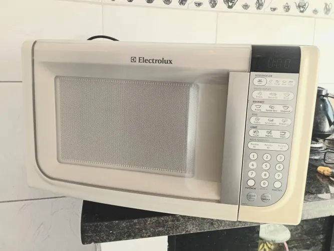 Micro-ondas Eletrolux 31L