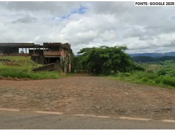 Galpões industriais c/ aprox. 1.900m² em Nova Era/MG