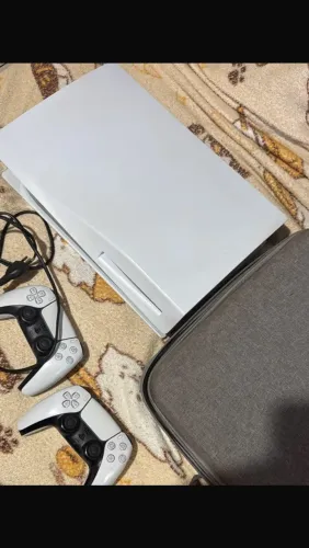 Playstation 5 Fat 825 Gigas Com Dois Controles e Jogos Na Mídia digital
