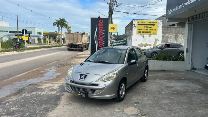 Peugeot 207 XR 1.4 Flex 8V 5P 2011