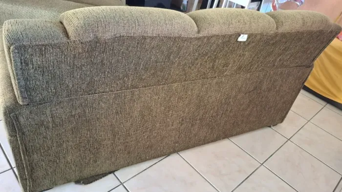 sofa, de 2 e 3 lugares semi novo motivo mudança