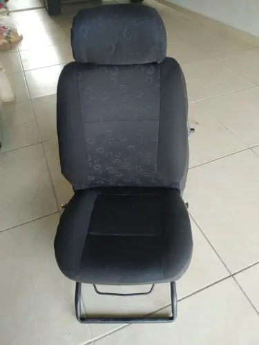 Banco uno duas portas Ld motorista 