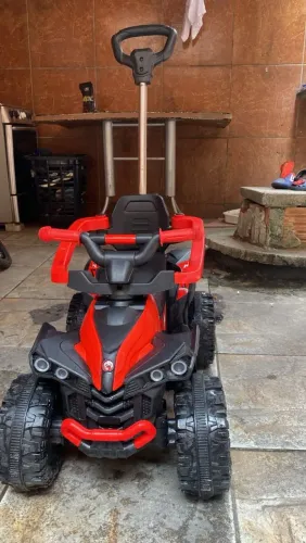 Carrinho triciclo 
