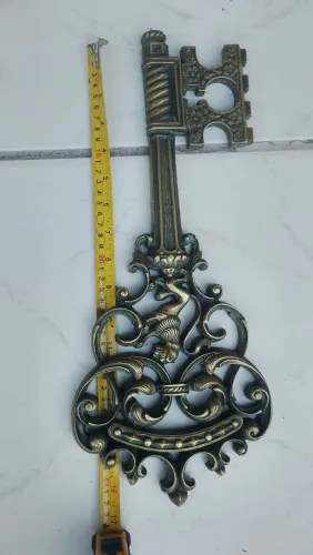 CHAVE CRUCIFIXO em bronze.