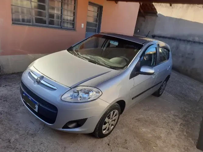 Fiat Palio Attractive 1.0 EVO Fire Flex 8V 5P 2012